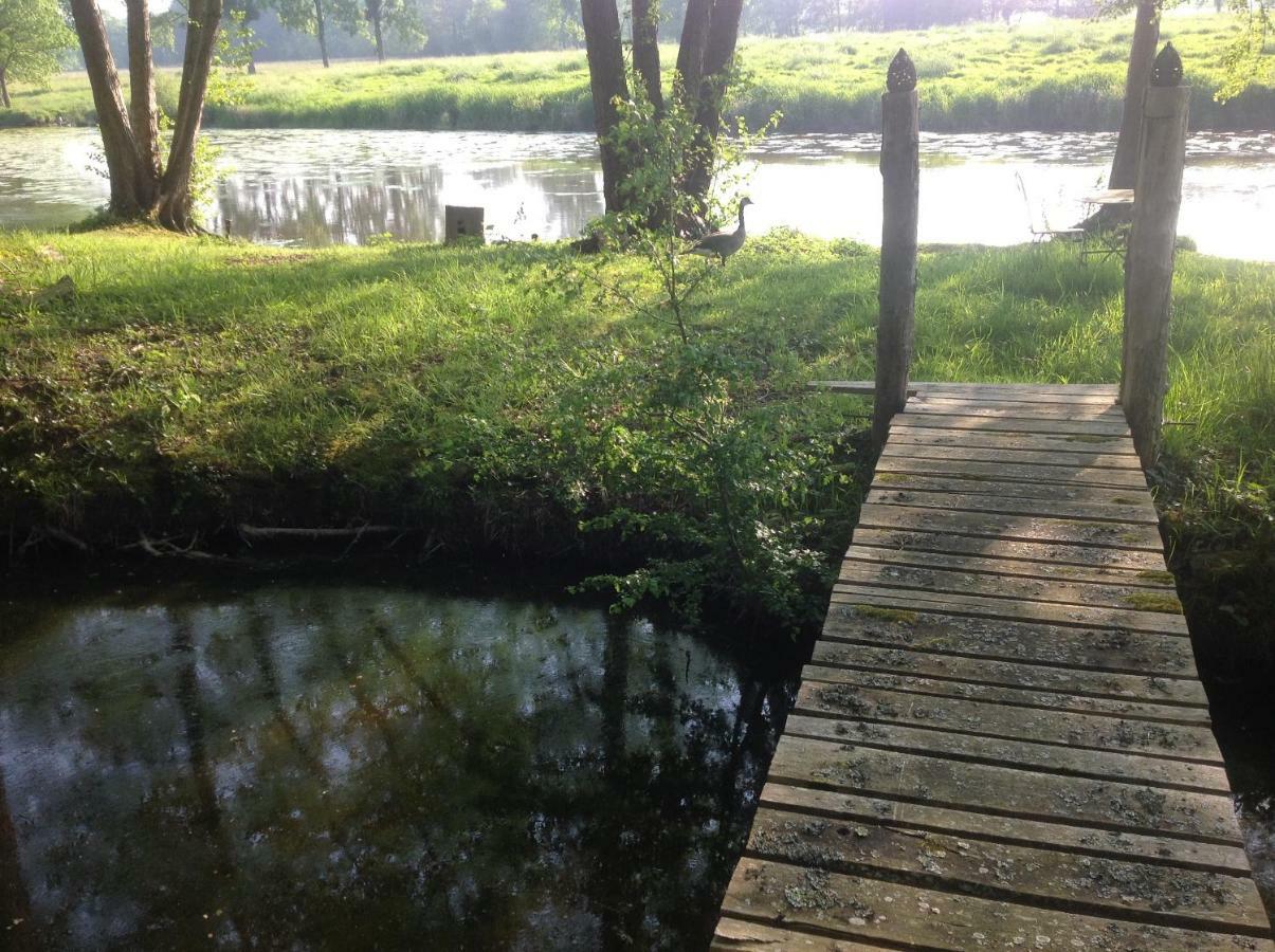 Saint-Pierre-de-Plesguen Au Pont Ricoul Bed & Breakfast エクステリア 写真
